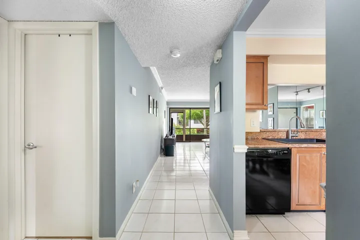 007-105TropicIsleDrive-22-DelrayBeach-FL