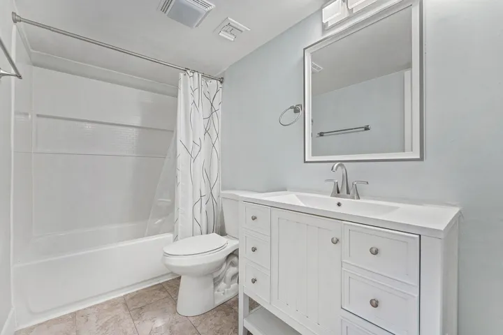 024-12926BriarlakeDrive-201-WestPalmBeac