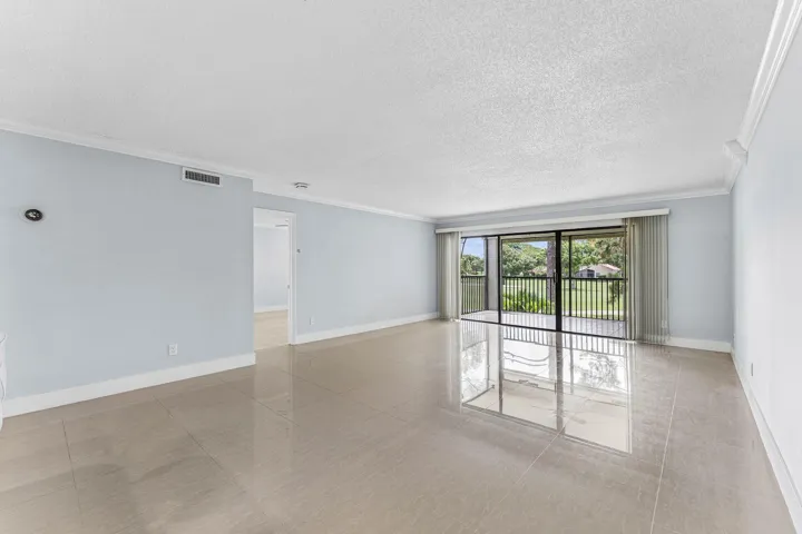 014-12926BriarlakeDrive-201-WestPalmBeac