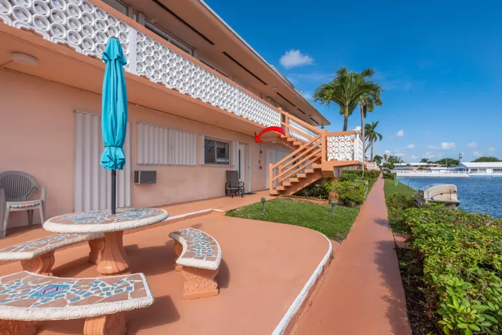 925 SW 11 Ave #3.-21