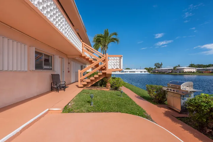 925 SW 11 Ave #3.-22