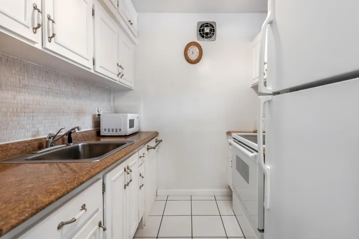 925 SW 11 Ave #3.-10