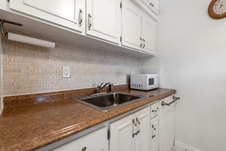 925 SW 11 Ave #3.-11