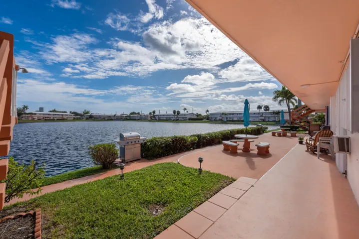 925 SW 11 Ave #3.-17