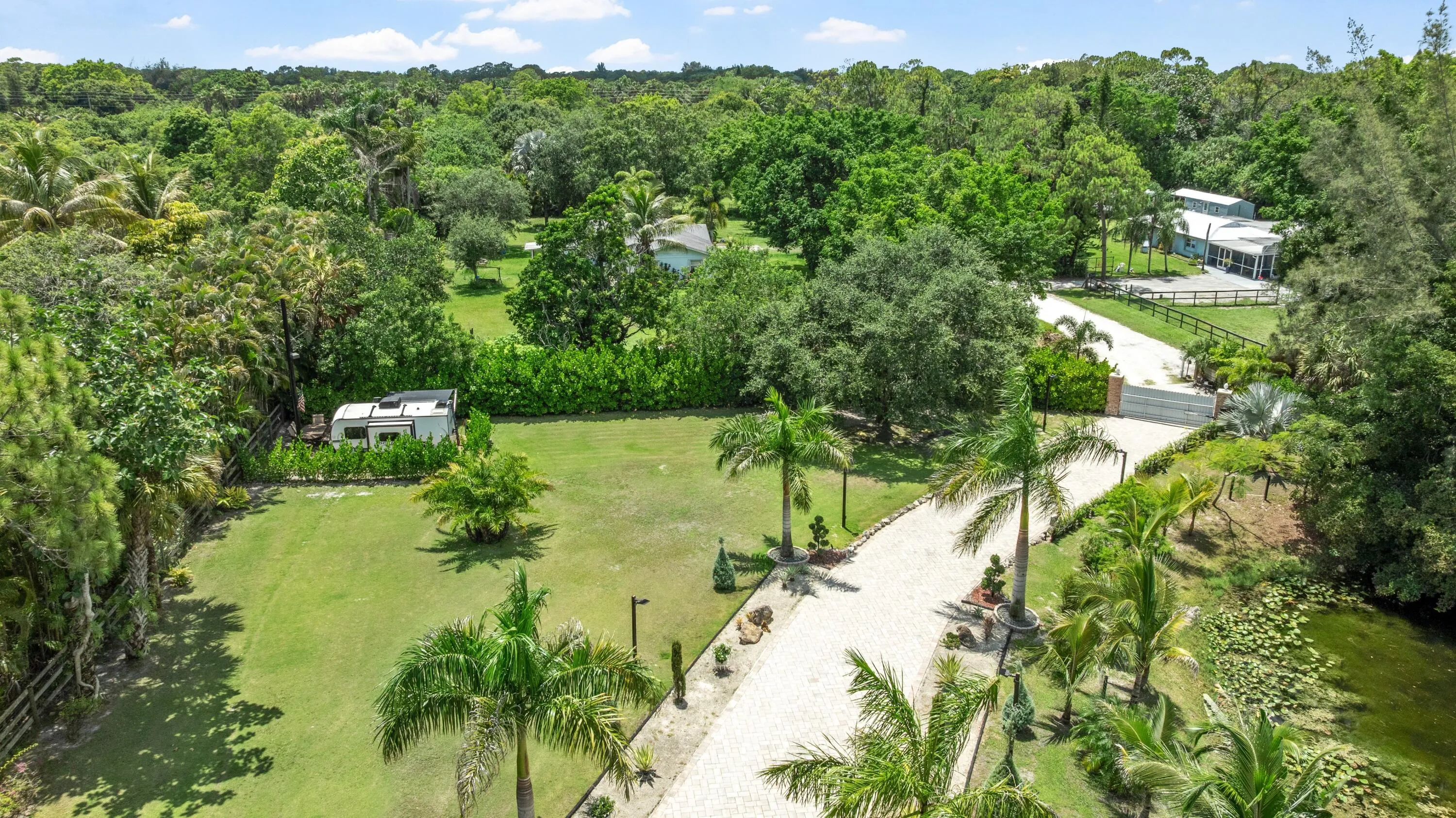 021-038-DJI 0540-4200x2360