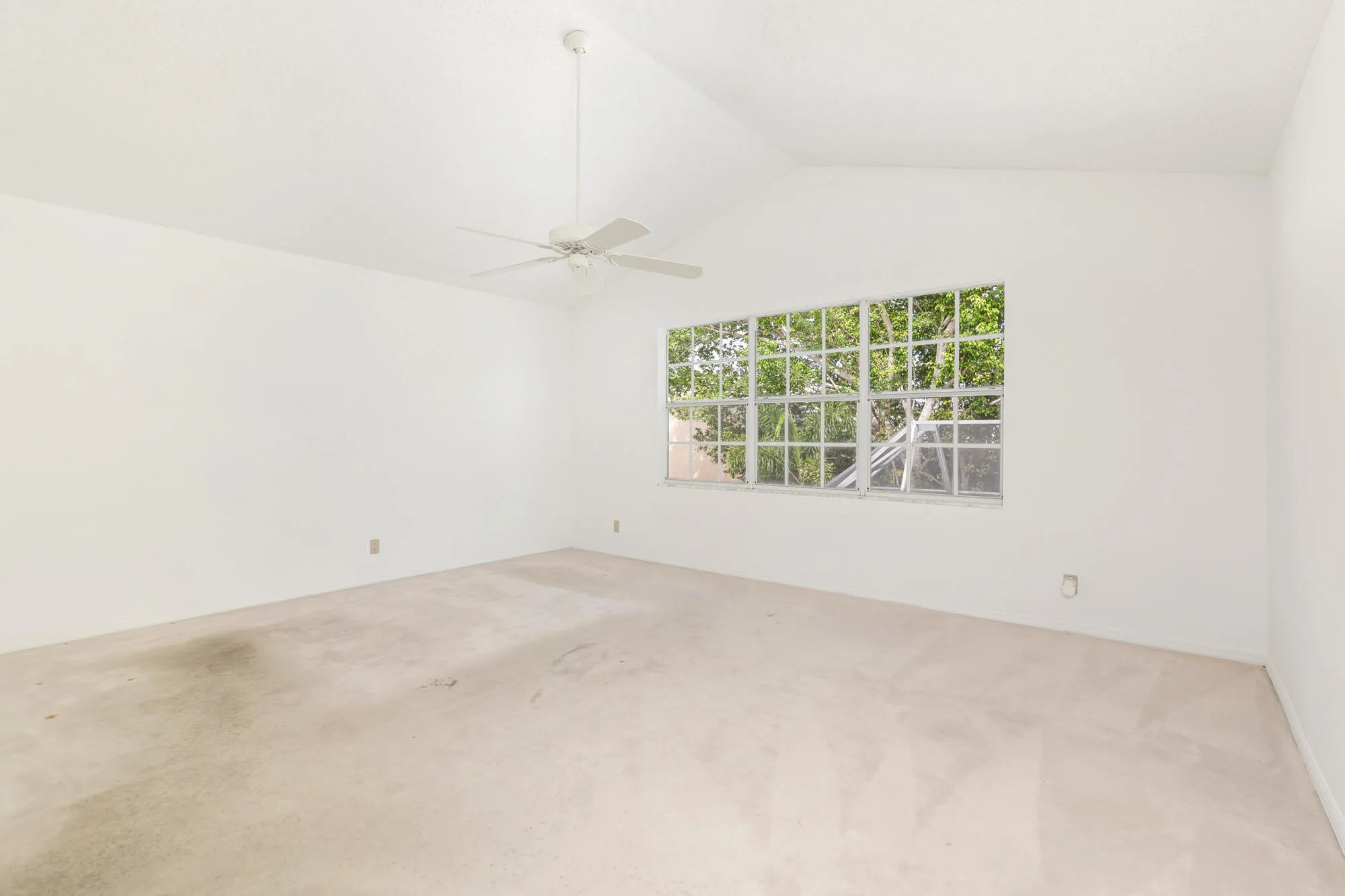 Primary BR w/Vaulted Ceiling