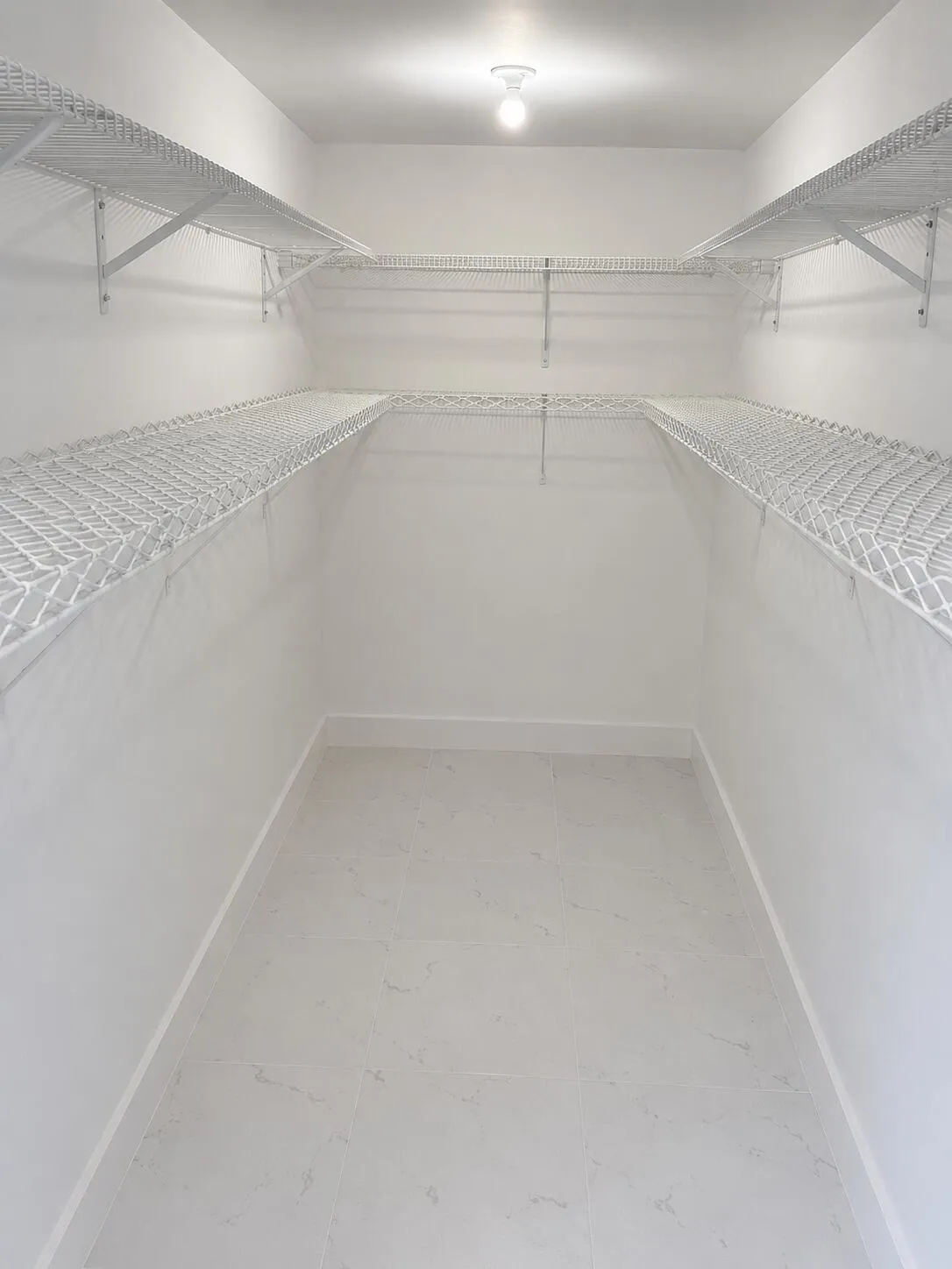 Master Bedroom Walk In Closet