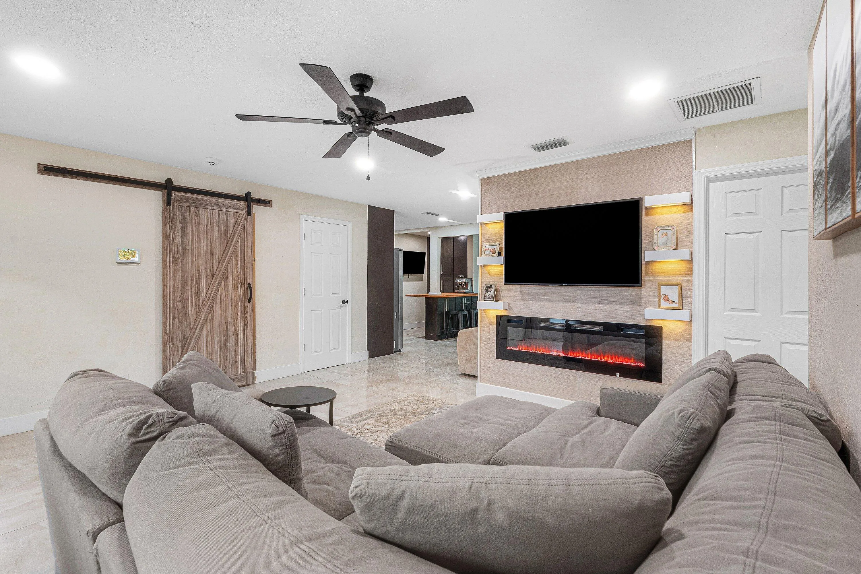 013-711LaurelDrive-WestPalmBeach-FL-3340
