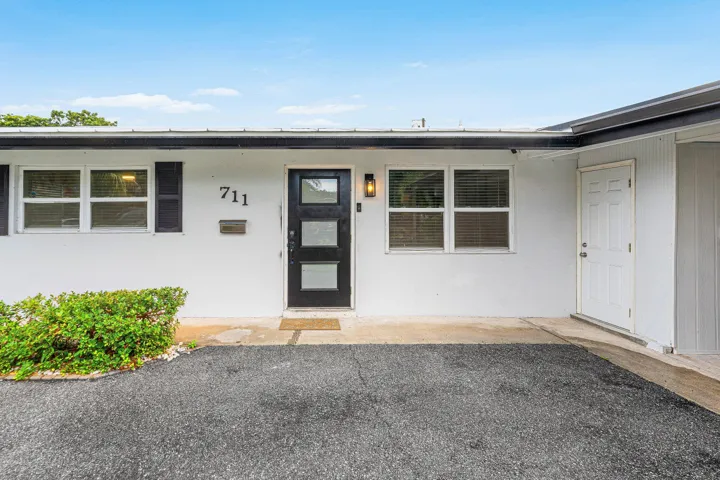 004-711LaurelDrive-WestPalmBeach-FL-3340