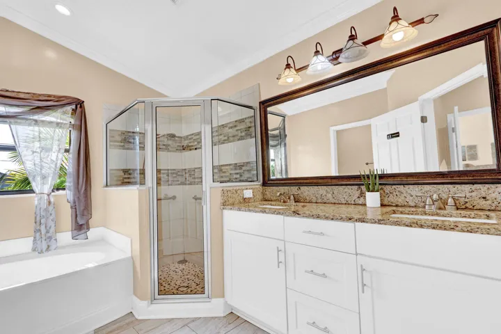 Master Ensuite