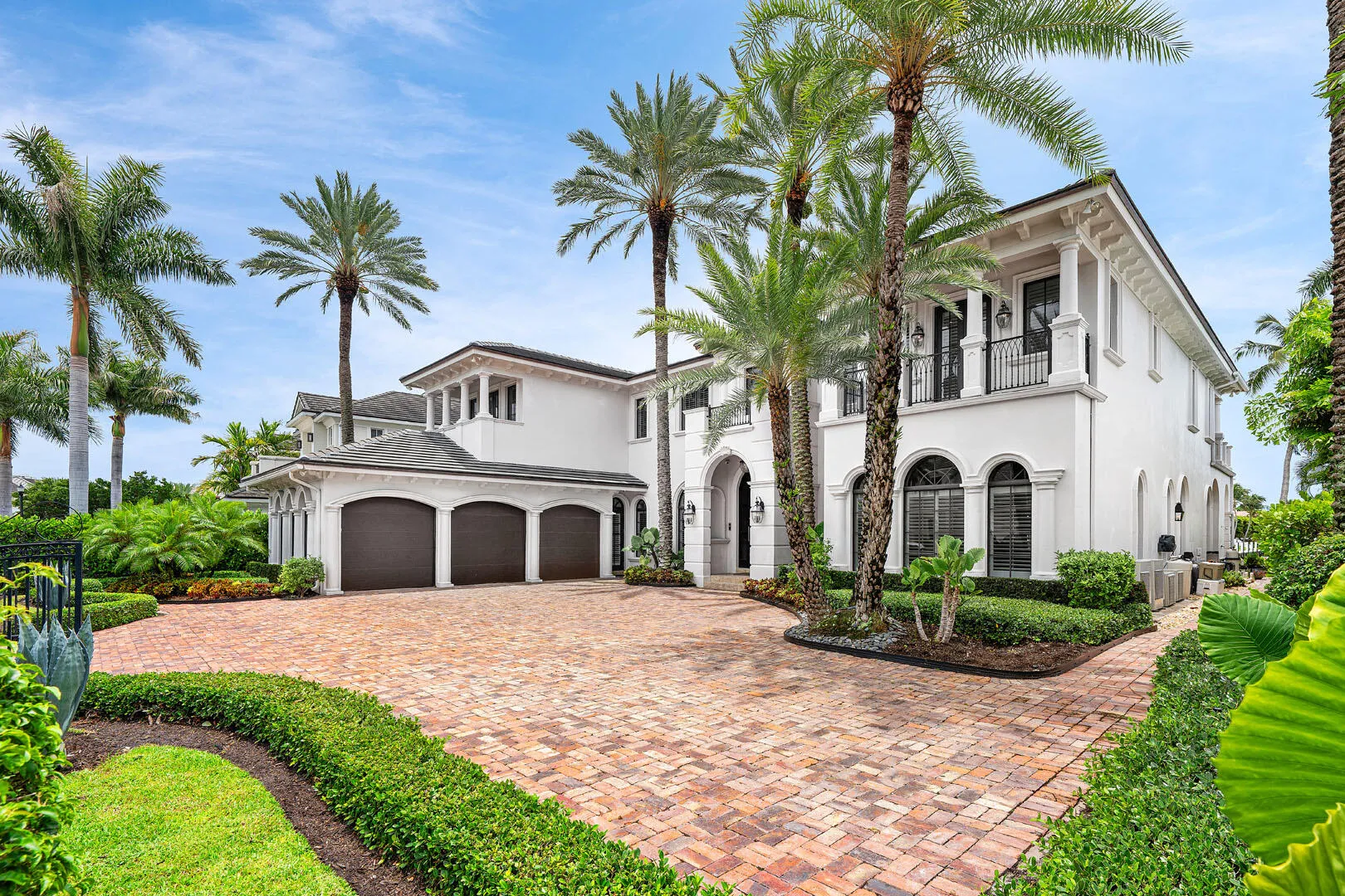 450_South_Maya_Palm_Drive_03