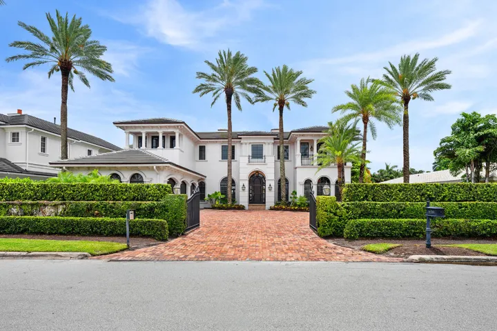 450_South_Maya_Palm_Drive_02