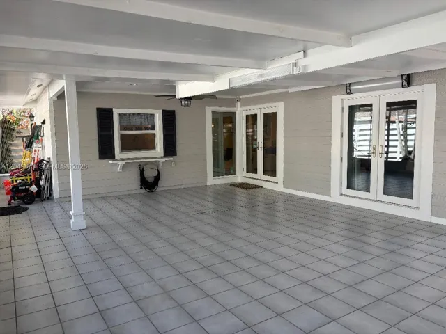 500+ SQ FT Terrace