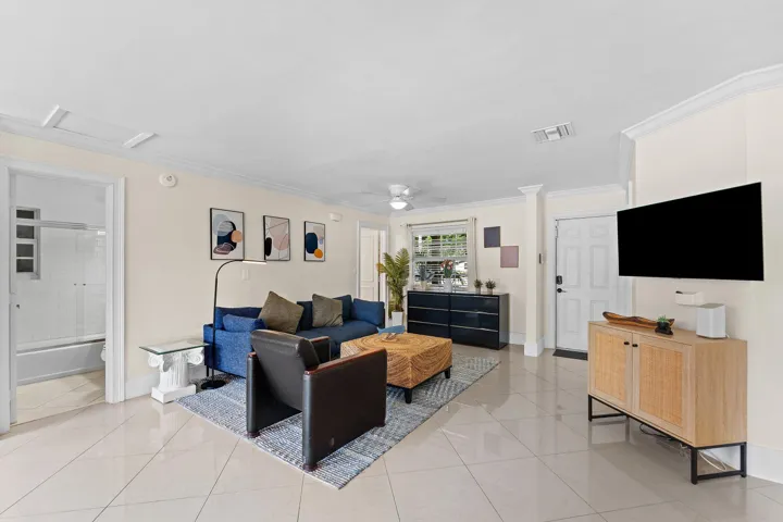 008-1638Northeast3rdAvenue-DelrayBeach-F