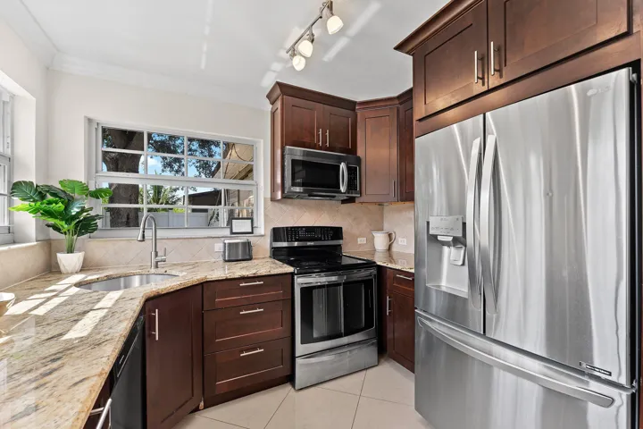 016-1638Northeast3rdAvenue-DelrayBeach-F