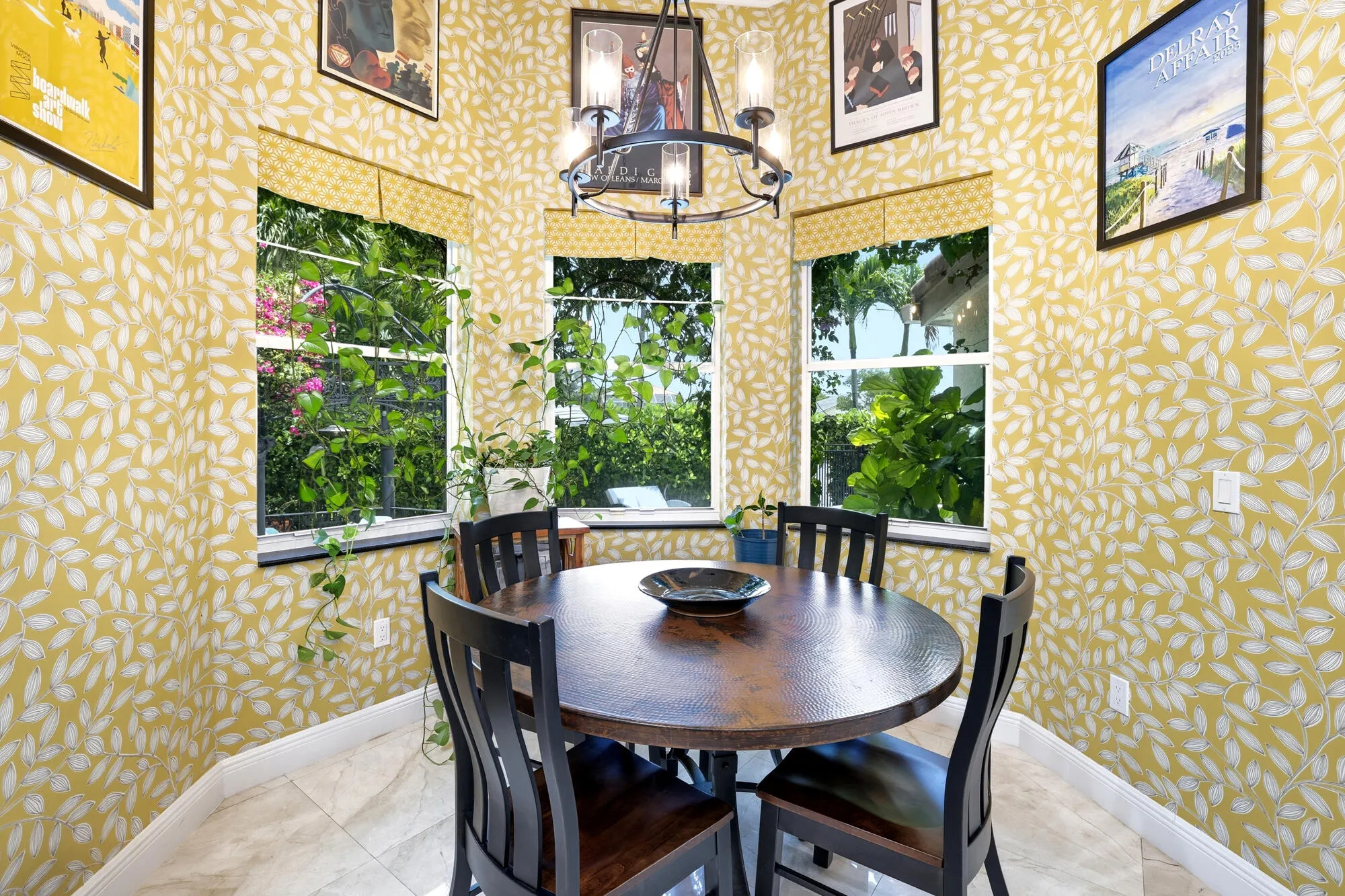 Breakfast nook