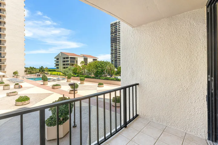 012-4200NorthOceanDrive-2201-RivieraBeac