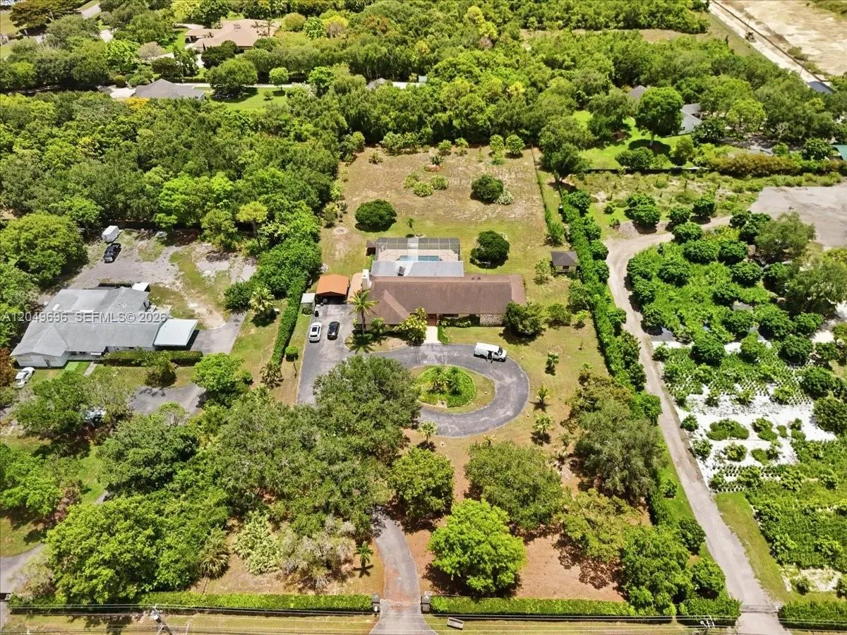 Property photo 104