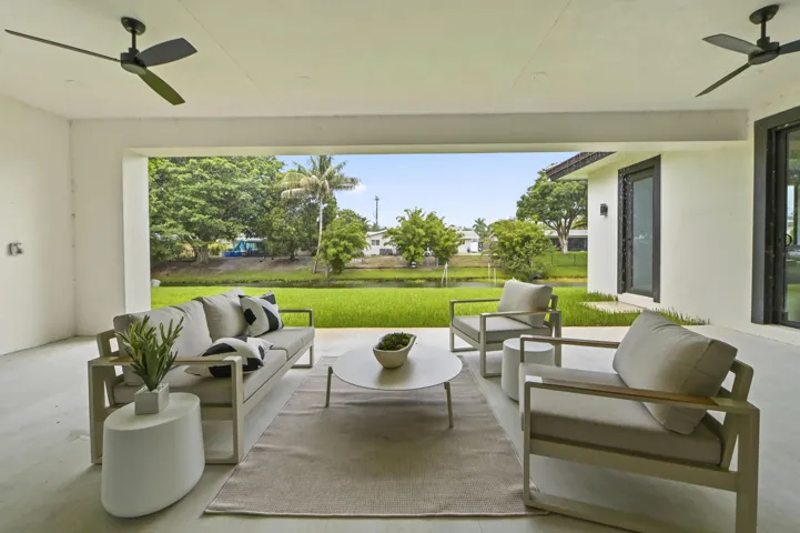 40 Patio 01