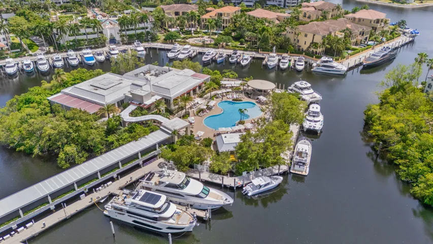 46-web-or-mls-1000 E Island Blvd 305, Av