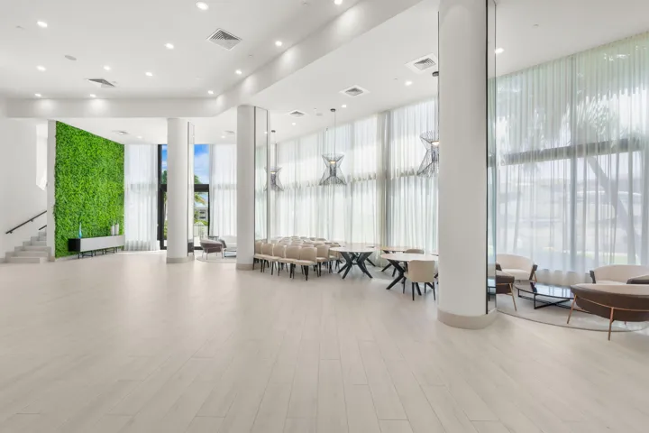 26-web-or-mls-1000 E Island Blvd 305, Av