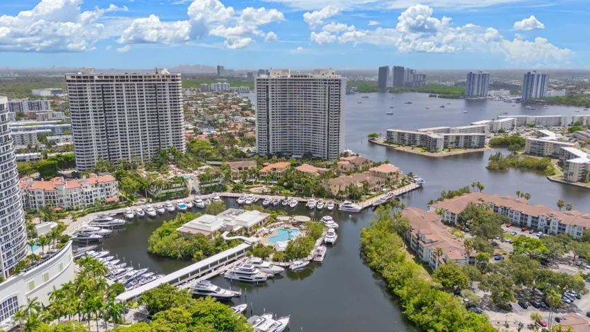 45-web-or-mls-1000 E Island Blvd 305, Av