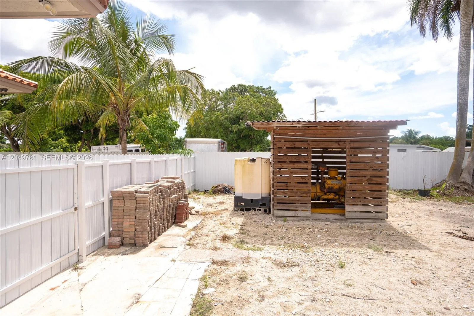 Property photo 77