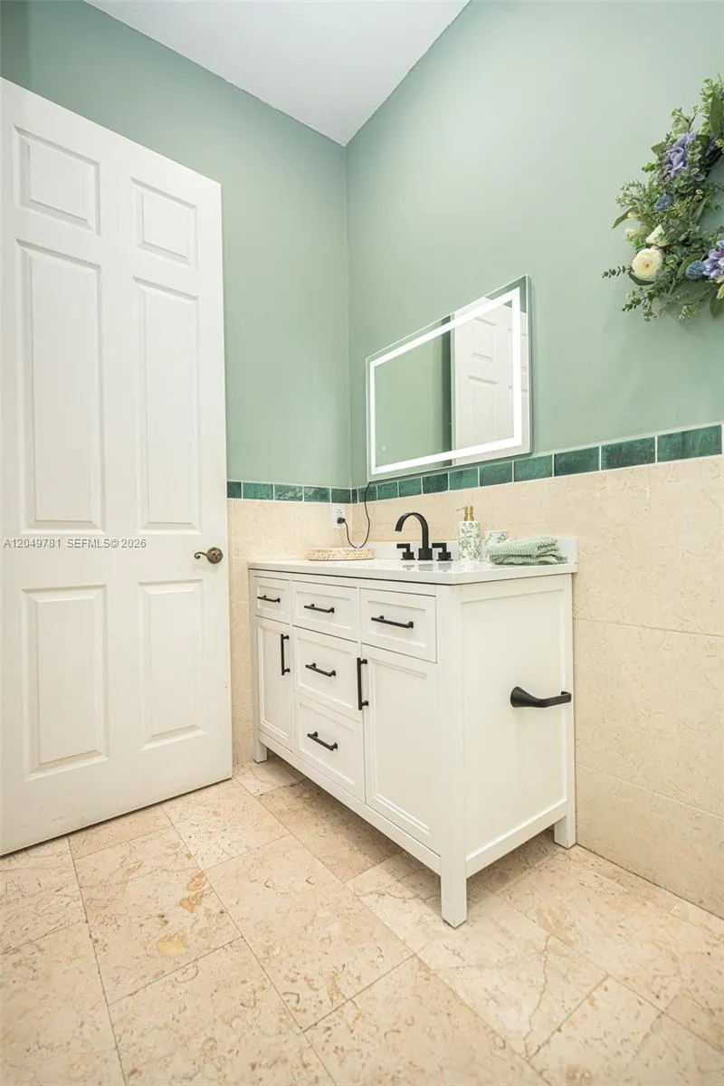 Property photo 73
