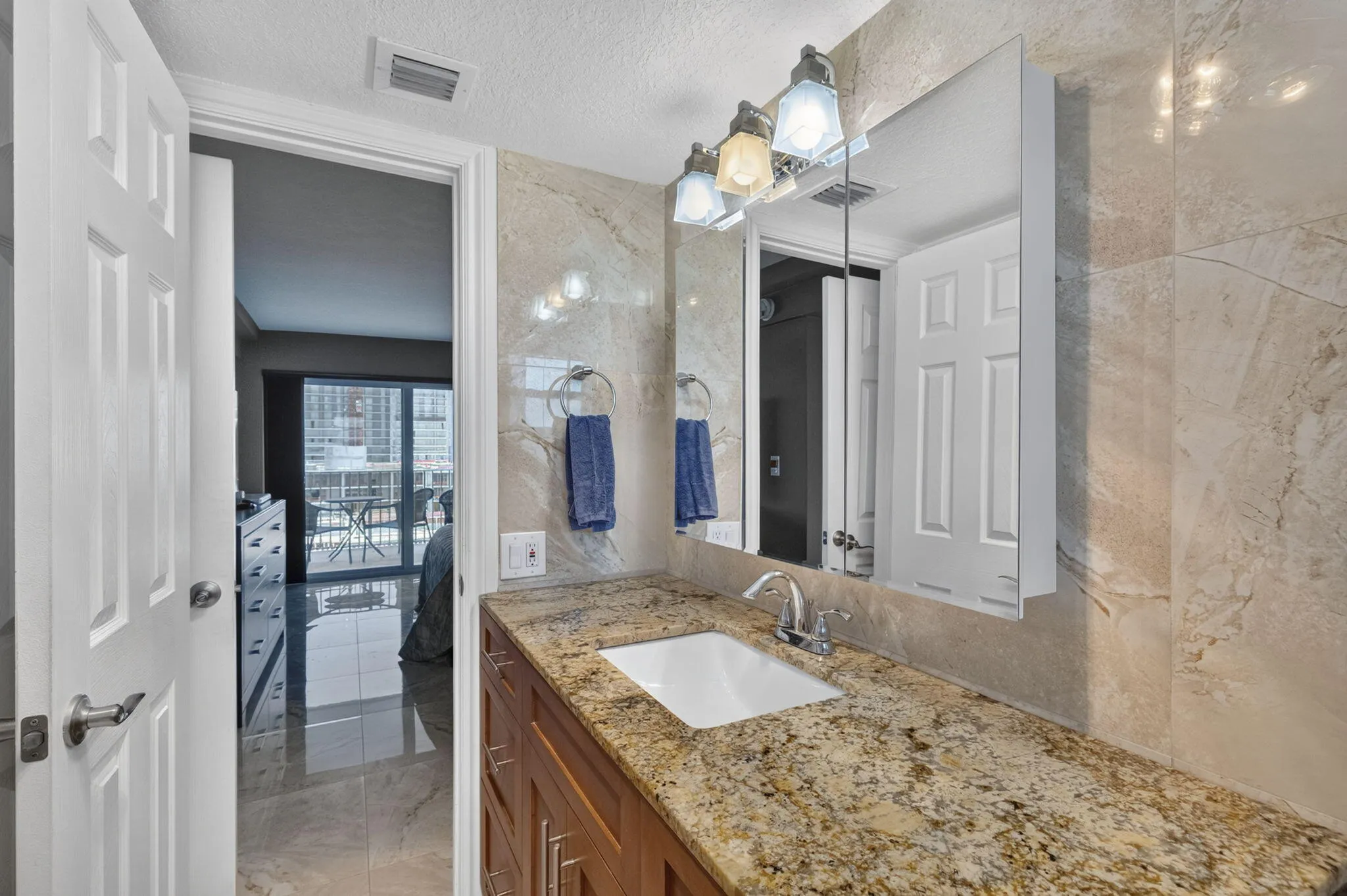 GRANITE COUNTERS