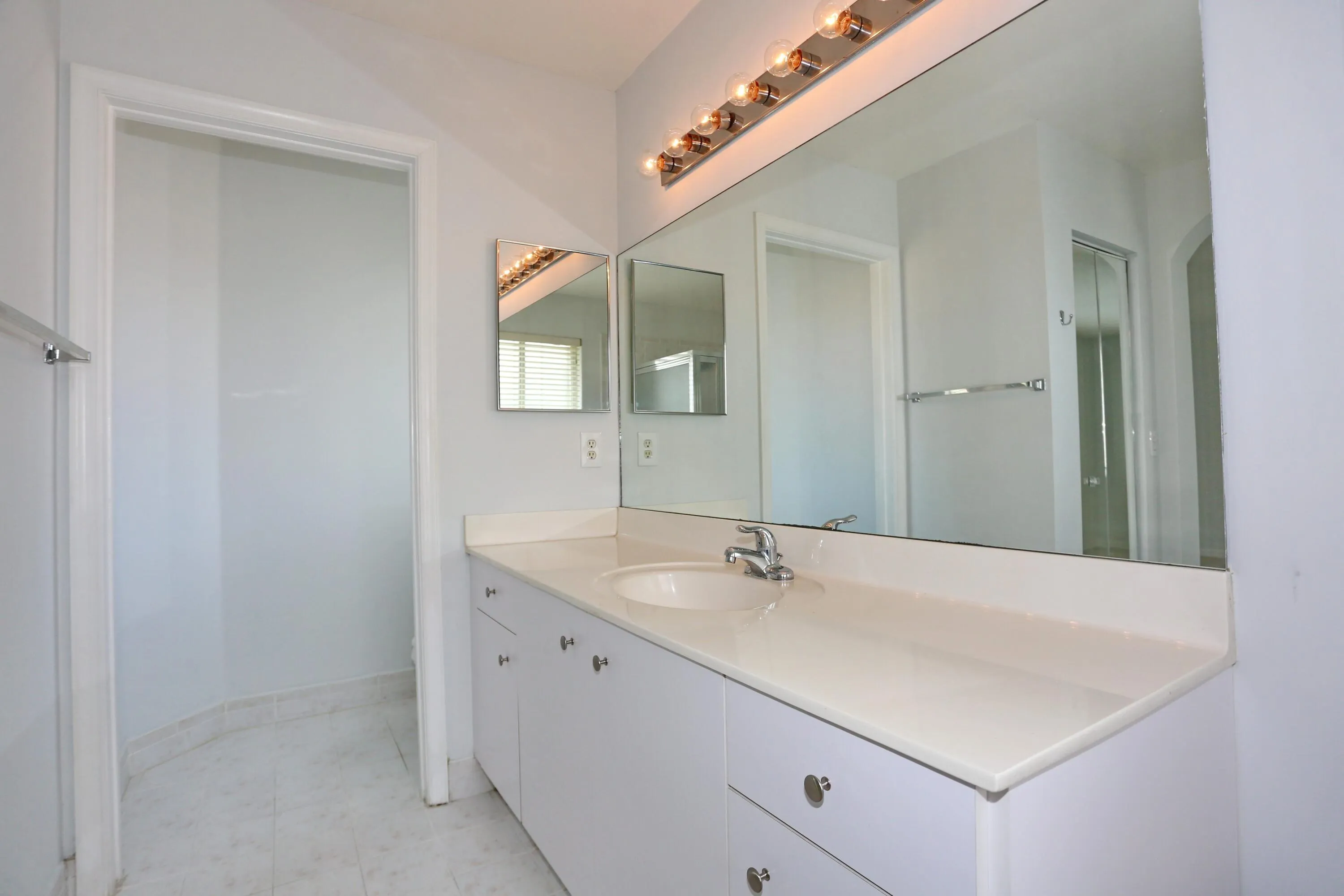 PRIMARY VANITY