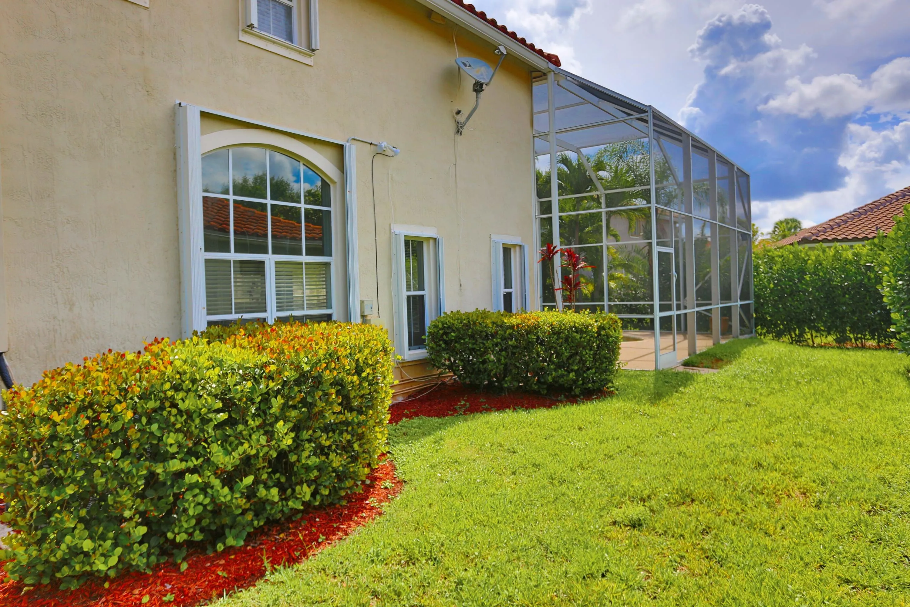 SIDE OF HOME