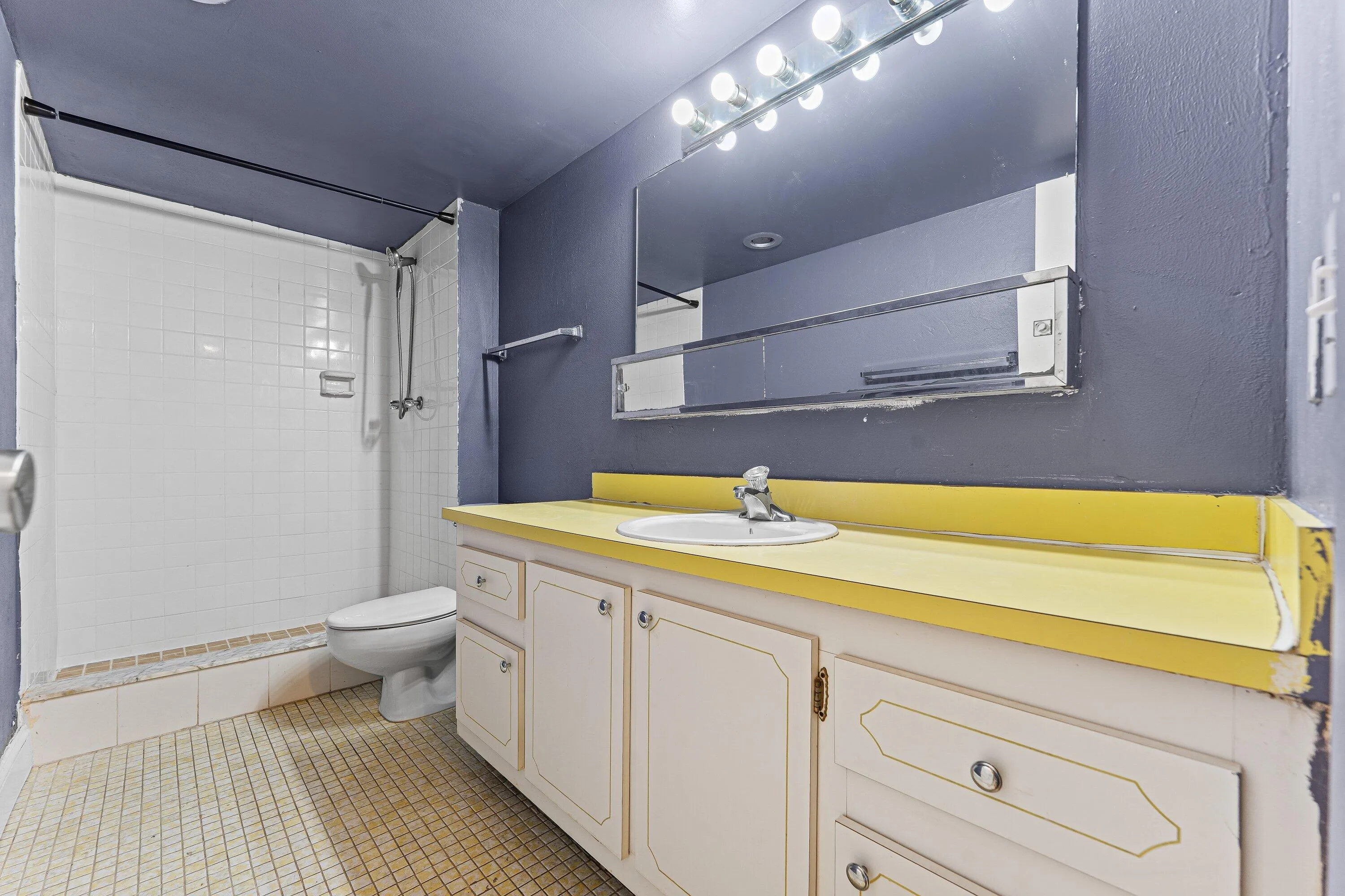 017-1400SaintCharlesPlace-616-PembrokePi