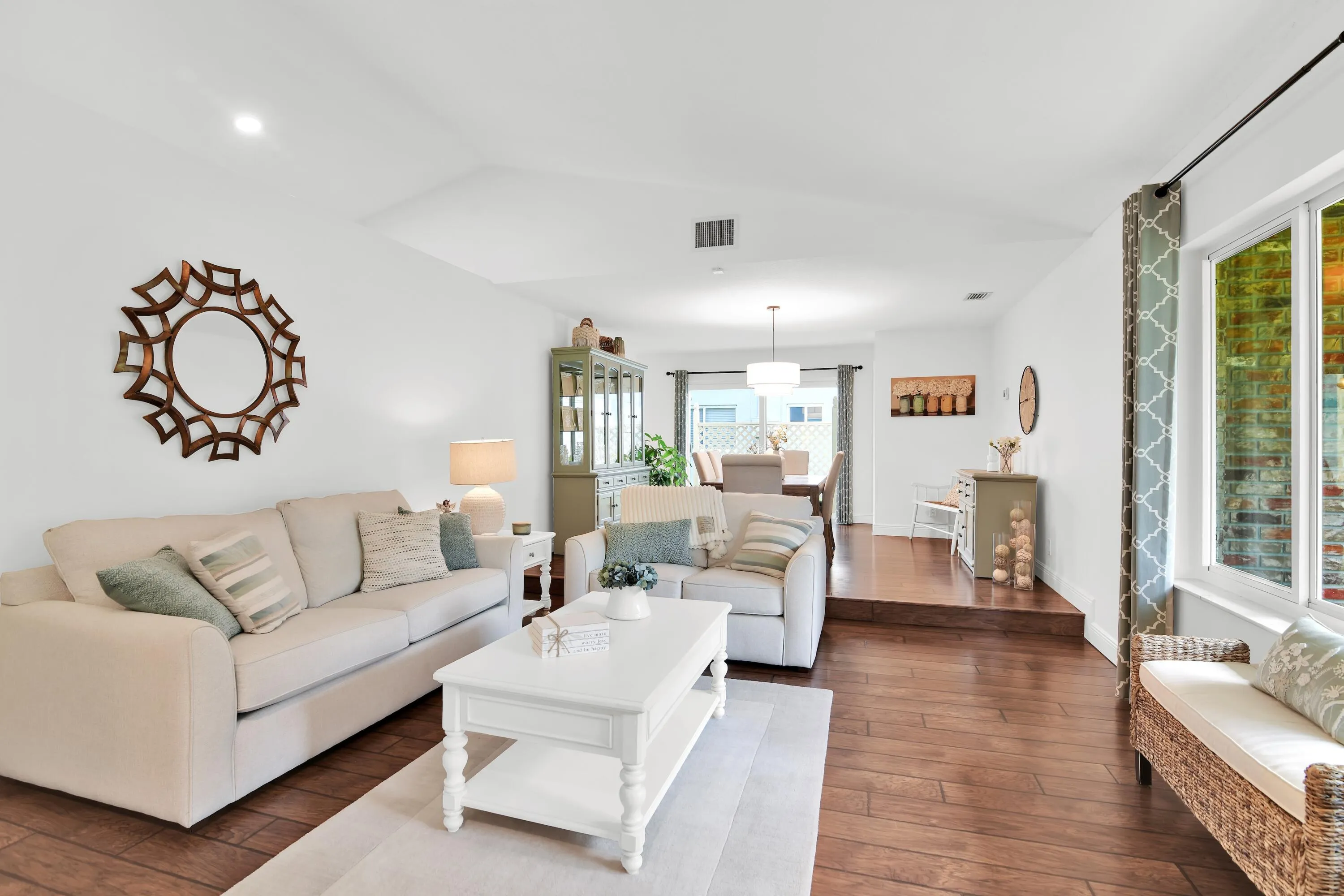 8975 NW First St Coral Springs 35