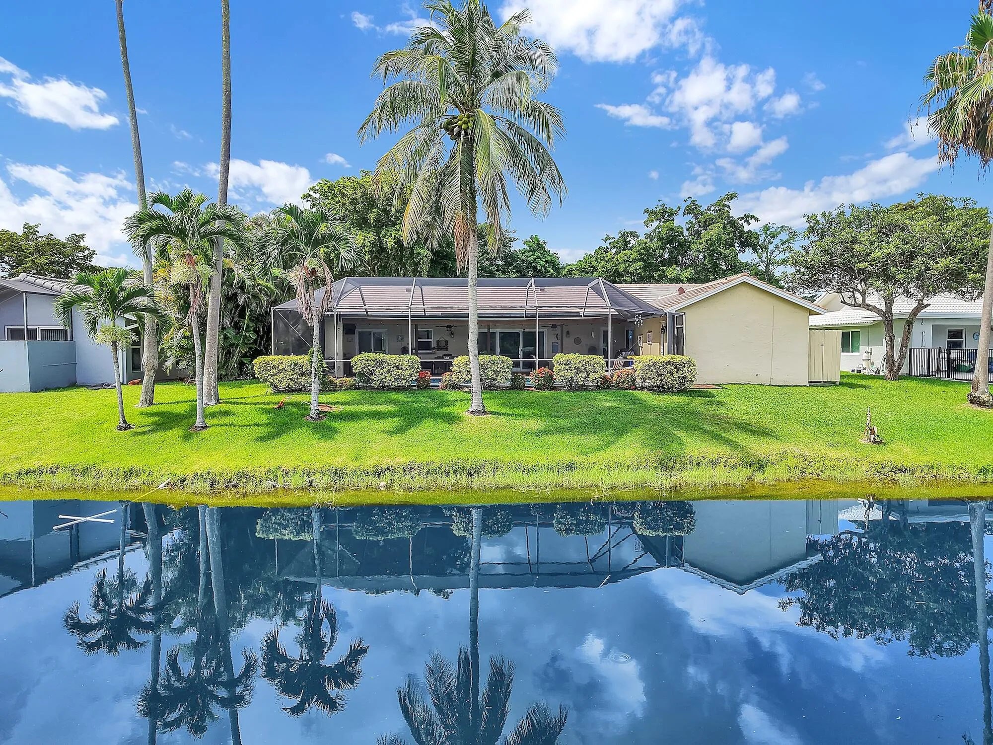 8975 NW First St Coral Springs 10