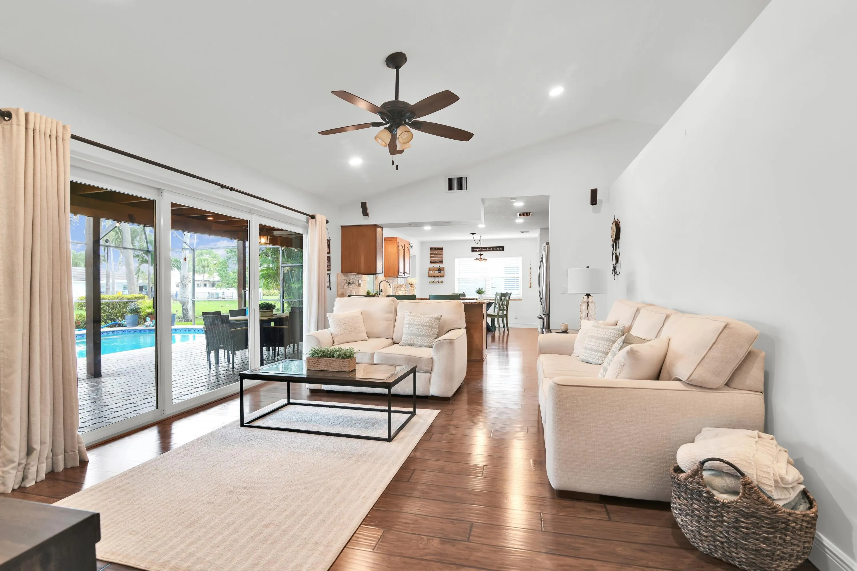 8975 NW First St Coral Springs 48