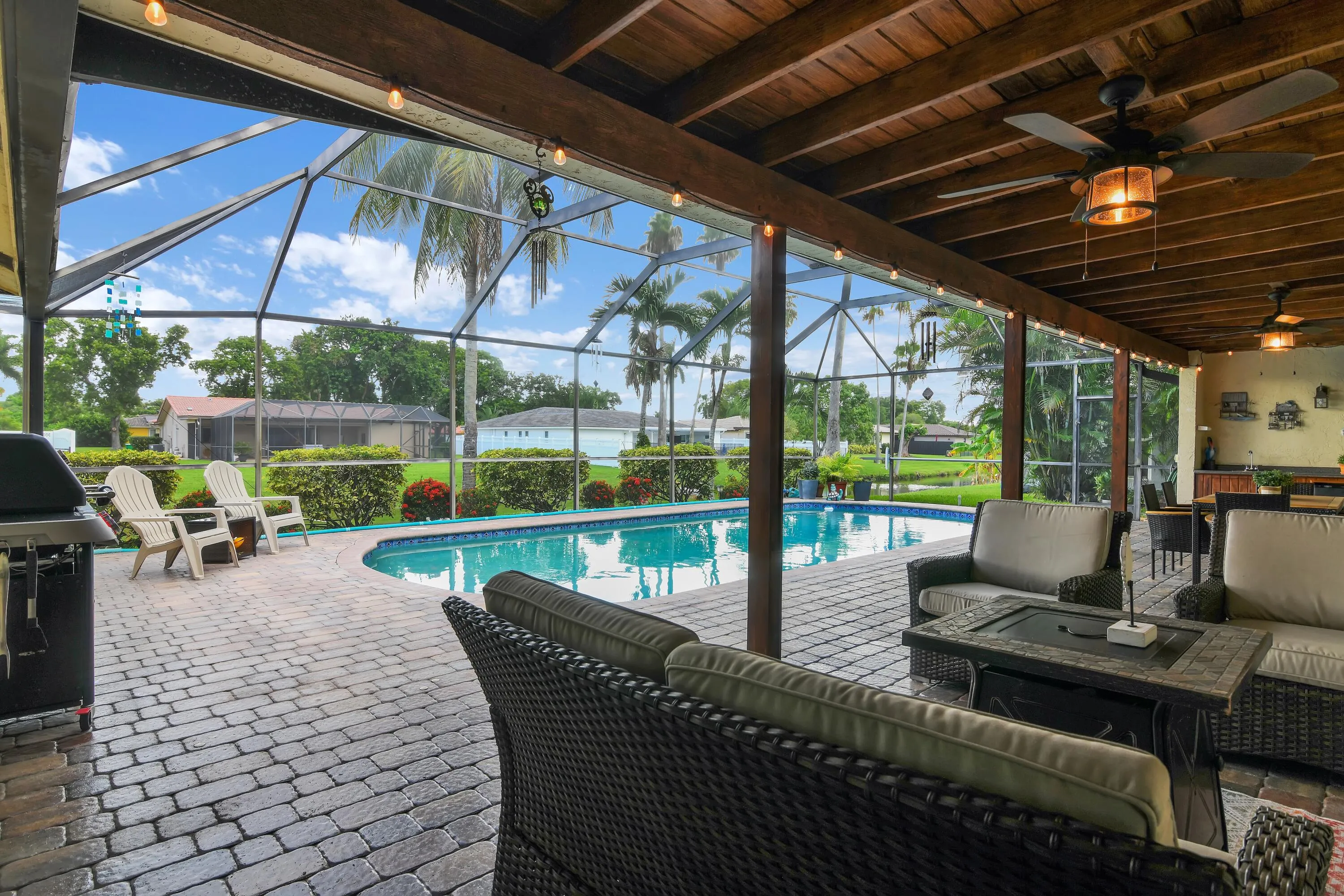8975 NW First St Coral Springs 20