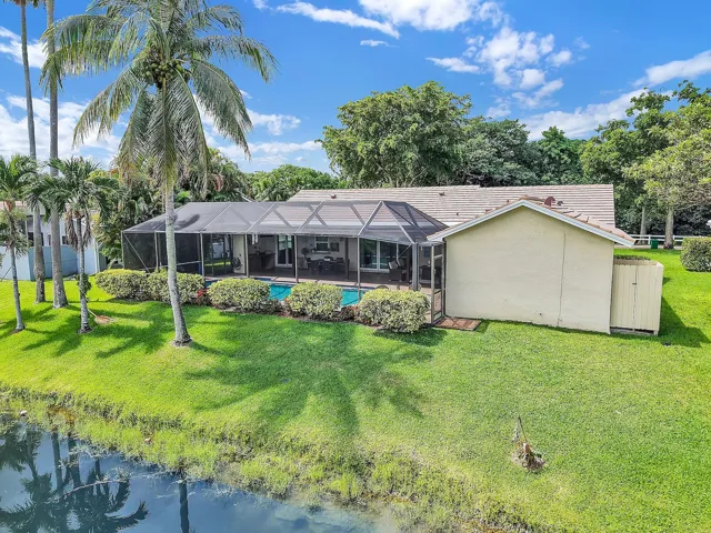 8975 NW First St Coral Springs 18