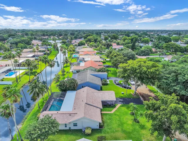 8975 NW First St Coral Springs 14