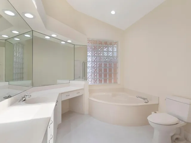 Principal Bathroom