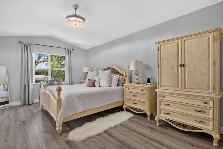 32-web-or-mls-9736-3686