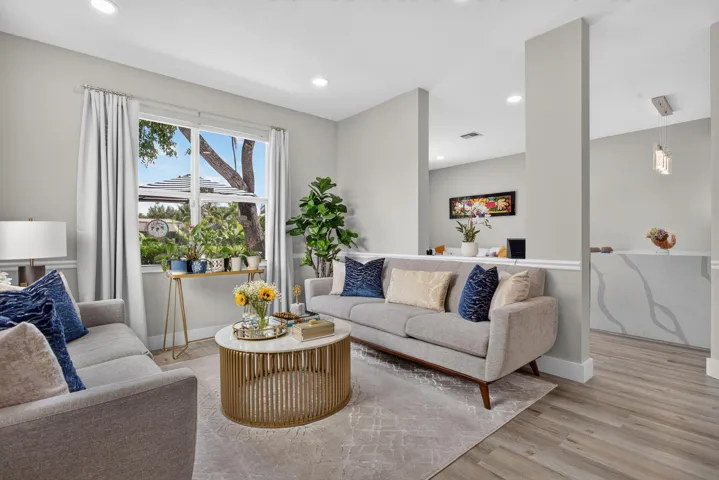 19-web-or-mls-9736-3621