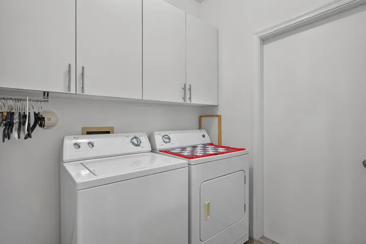 29-web-or-mls-9736-3672