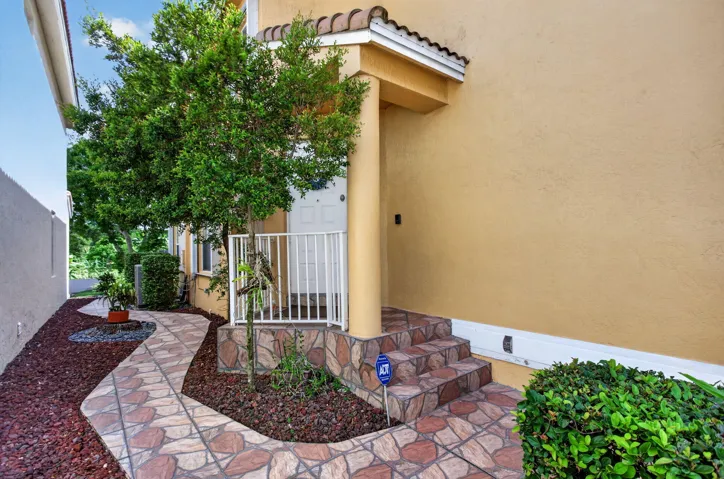 4-web-or-mls-9736-3547