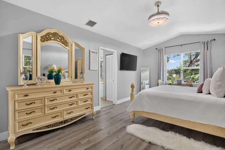 33-web-or-mls-9736-3692