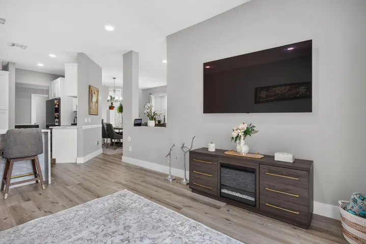 24-web-or-mls-9736-3646