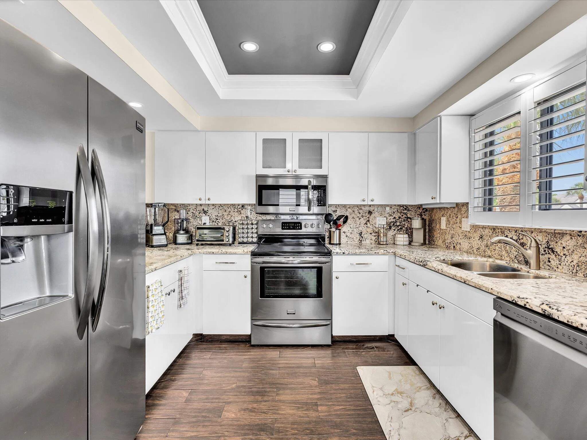 Fantastic Kitchen with tons of prep space