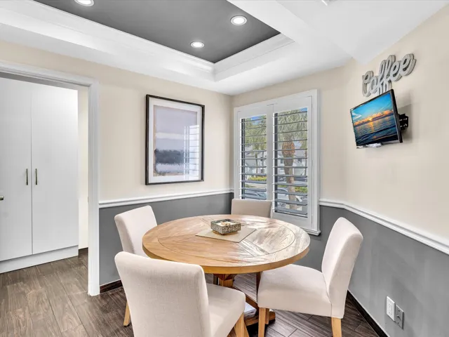 Cozy Breakfast Area