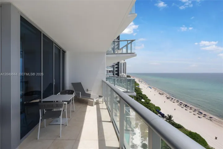 Southeast wrap around balcony