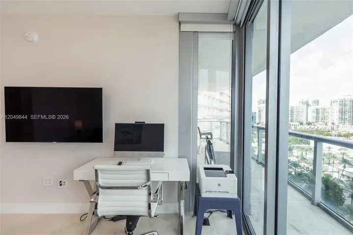 Second bedroom currently used as an office