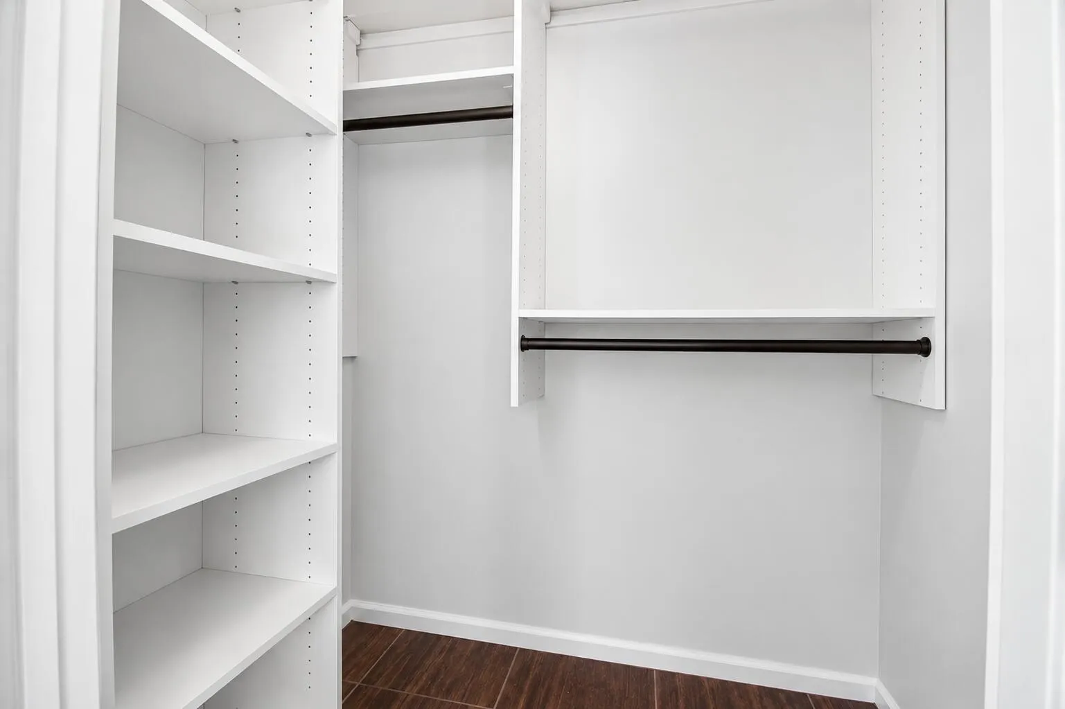 Guest Bedroom, Custom Closets